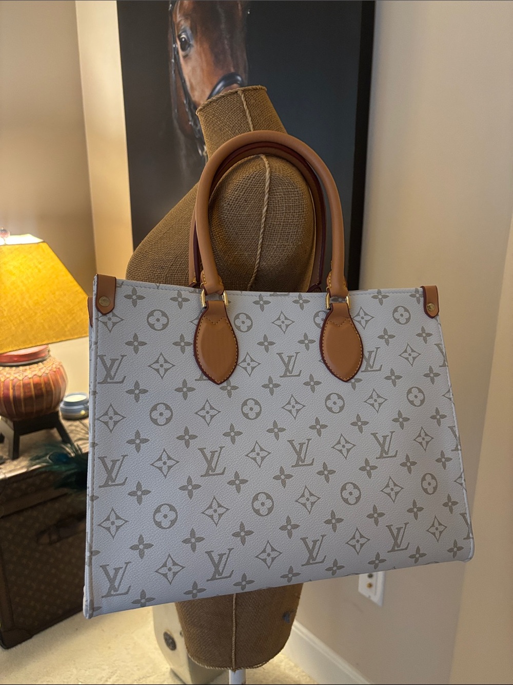 on the go quality White Monogram top handle , tote - Picture 4 of 16